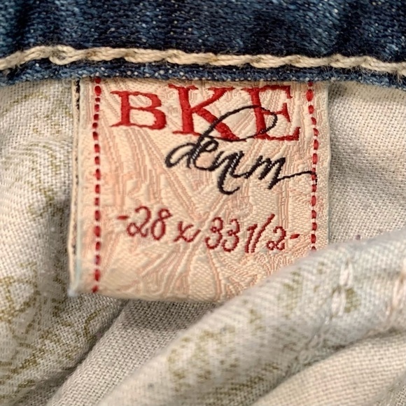 BKE Jeans Adult 28x22 Blue Star Flare Distressed Women’s - Picture 9 of 12